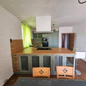 BANJOLE – prostrana kuća s više stambenih jedinica i dodatnim građevinskim zemljištem