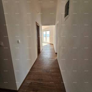 BANJOLE – prostrana kuća s više stambenih jedinica i dodatnim građevinskim zemljištem