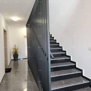 Banjole! Trosoban stan u novogradnji!  5 minuta do mora i Marine.