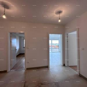 Banjole! Trosoban stan u novogradnji!  5 minuta do mora i Marine.