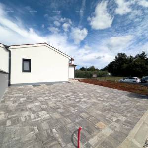 BARBAN, KOŽLJANI - Novogradnja / Dupleks, desni dio. Ekolloško mjesto