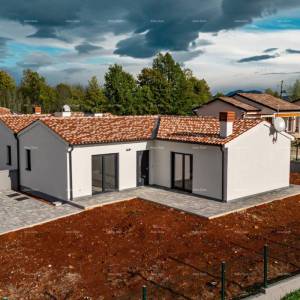 BARBAN, KOŽLJANI - Novogradnja / Dupleks, desni dio. Ekolloško mjesto