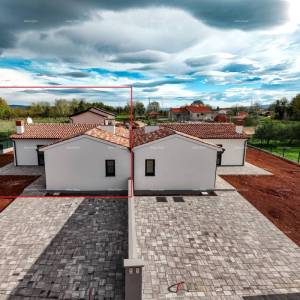 BARBAN, KOŽLJANI - Novogradnja / Dupleks, lijevi dio. Ekolloško mjesto