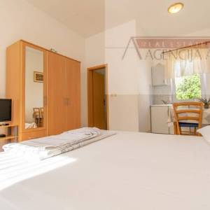 Baša Voda kuća 145 m2 strogi centar 50m od mora 2.red!