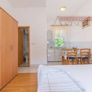 Baša Voda kuća 145 m2 strogi centar 50m od mora 2.red!