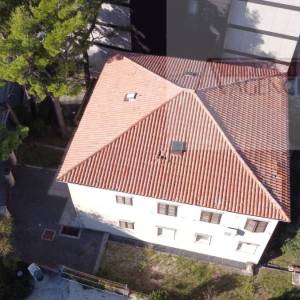 Baška Voda kuća 547 m2 uži centar, blizini mora i plaže