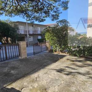 Baška Voda kuća 547 m2 uži centar, blizini mora i plaže