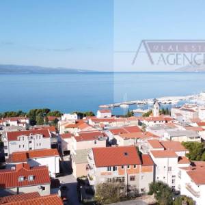 Baška Voda kuća 547 m2 uži centar, blizini mora i plaže