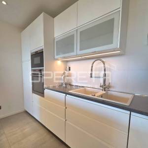 Bel etage, luksuzan stan za dugoročan najam