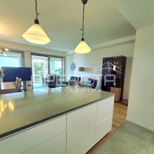 Bel etage, luksuzan stan za dugoročan najam