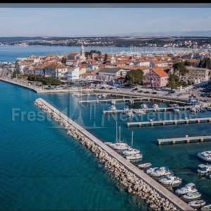 BIOGRAD NA MORU - ATRAKTIVNO GRAĐEVINSKO ZEMLJIŠTE 1051 m2