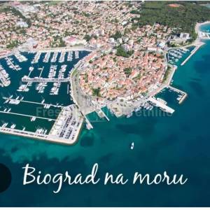 BIOGRAD NA MORU - ATRAKTIVNO GRAĐEVINSKO ZEMLJIŠTE 1051 m2