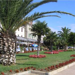 BIOGRAD NA MORU - ATRAKTIVNO GRAĐEVINSKO ZEMLJIŠTE 1051 m2