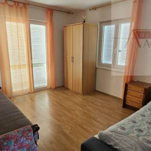 Biograd na moru kuća 200 m2 + okućnica - novo u ponudi