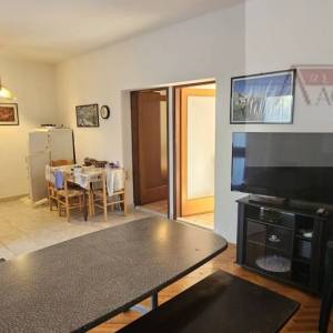 Biograd na moru kuća 200 m2 + okućnica - novo u ponudi