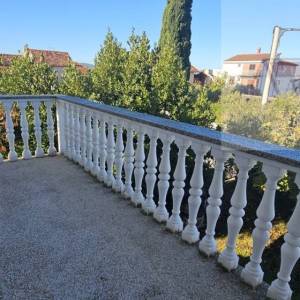 Biograd na moru kuća 200 m2 + okućnica - novo u ponudi