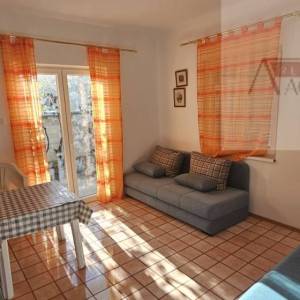 Biograd na moru kuća 200 m2 + okućnica - novo u ponudi