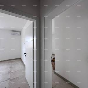 Blizina Banjola! Trosoban stan s bazenom.