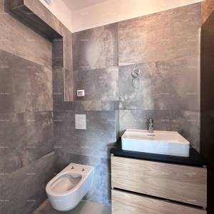 Blizina Banjola! Trosoban stan s bazenom.