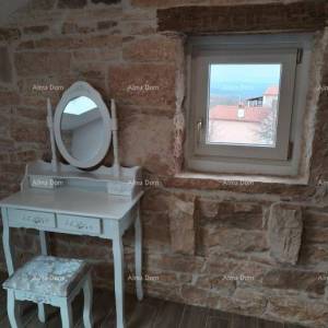 Blizina Barbana.  Kuća s bazenom i sportskim sadržajima