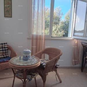 Blizina grada Umaga. Prodaje se duplex kuća, 123.65 m2 na samoj obali mora, 10 metara do mora.