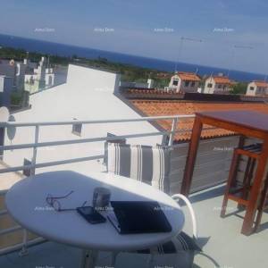 Blizina Novigrada, moderan penthouse u Maredi!