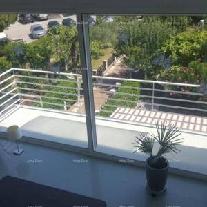 Blizina Novigrada, moderan penthouse u Maredi!