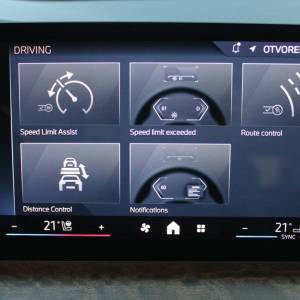 BMW 218i Active Tourer AUTOMATIK *HEAD-UP, LED, NAVIGACIJA, KAMERA 360*