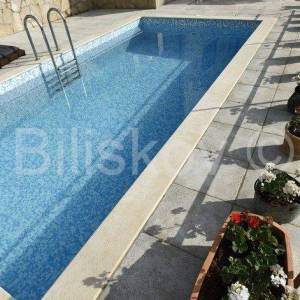Brač, Dol, prodaja samostojeća kuća, bazen
