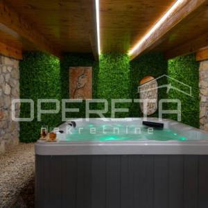 Brač, Milna - raznovrsno imanje s bazenom i sportskim sadržajima