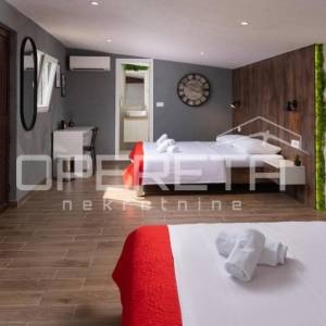 Brač, Milna - raznovrsno imanje s bazenom i sportskim sadržajima