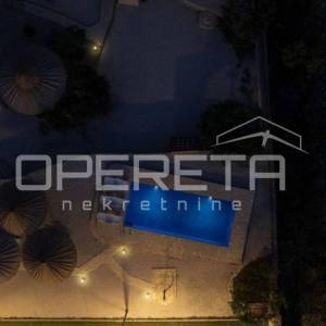 Brač, Milna - raznovrsno imanje s bazenom i sportskim sadržajima