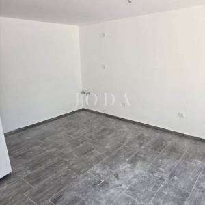 BRIBIR, kamena kuća sa pogledom na more