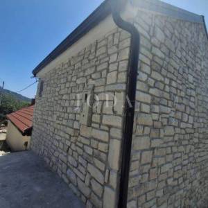 BRIBIR, kamena kuća sa pogledom na more