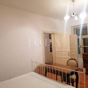 Bribir – starija kuća s velikom okućnicom, garažom i dodatnim prostorima