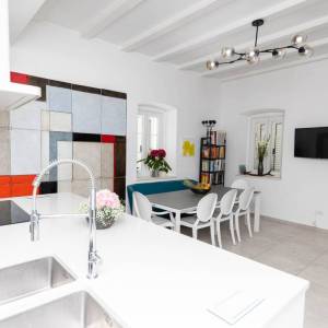 BRIBIR - Troetažna vila s bazenom i pogledom na more 