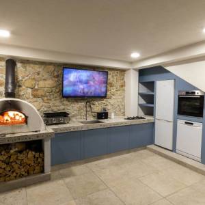 BRIBIR - Troetažna vila s bazenom i pogledom na more 