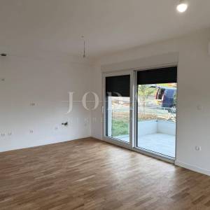 Čavle - Novogradnja s vrtom 