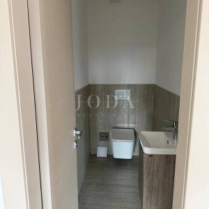 Čavle - Prostrani penthouse u novogradnji