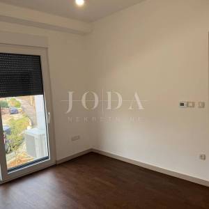 Čavle - Prostrani penthouse u novogradnji