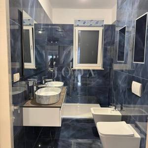 Čavle - Prostrani penthouse u novogradnji