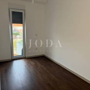 Čavle - Prostrani penthouse u novogradnji