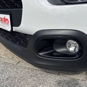 Citroën C3 1.2 PureTech 110 ks Shine JAMSTVO 12