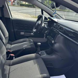 Citroën C3 1.2 PureTech 110 ks Shine JAMSTVO 12