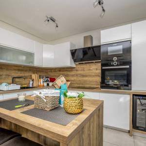 ČIŽIĆI – Luksuzna apartmanska vila s wellnessom i bazenom uz more