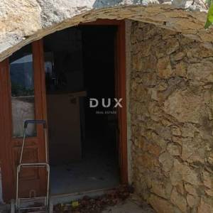 CRIKVENICA, BELGRAD - dva apartmana s pogledom na more + dvorište! PRILIKA!