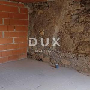 CRIKVENICA, BELGRAD - dva apartmana s pogledom na more + dvorište! PRILIKA!