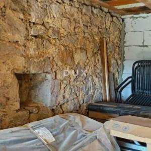 CRIKVENICA, BELGRAD - dva apartmana s pogledom na more + dvorište! PRILIKA!