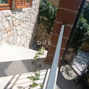 CRIKVENICA, BELGRAD - dva apartmana s pogledom na more + dvorište! PRILIKA!