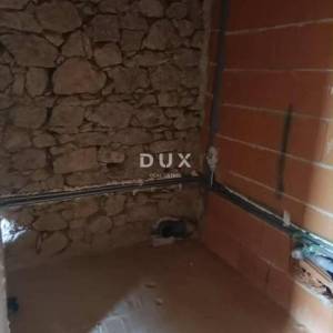 CRIKVENICA, BELGRAD - dva apartmana s pogledom na more + dvorište! PRILIKA!